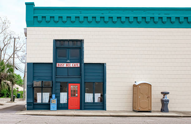 Best Portable restroom trailer rental  in Mansfield, MO